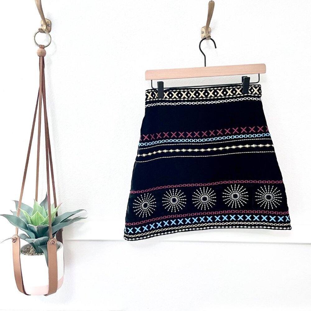 Dodo Bar Or Liya Skirt Black Velvet Embroidered Size 42 - Picture 3 of 6